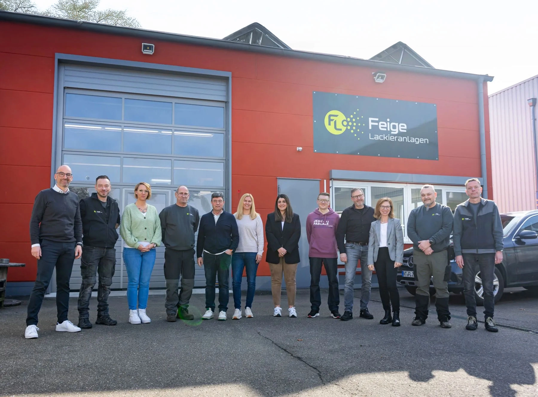 Feige-01255-2880wide-2